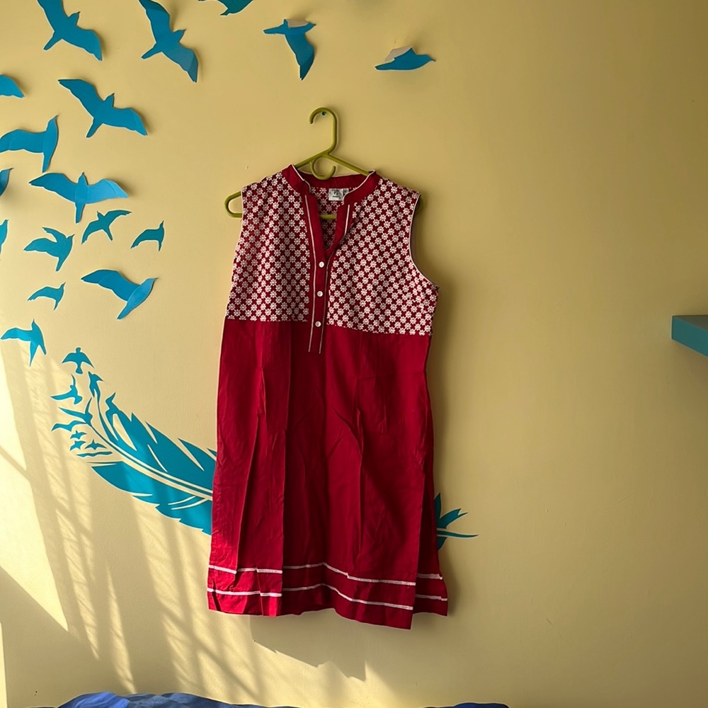 Daisy Embroidered Red Kurta
